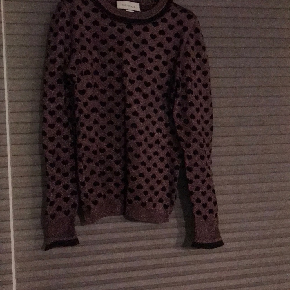 Gucci size small light pink with black hearts